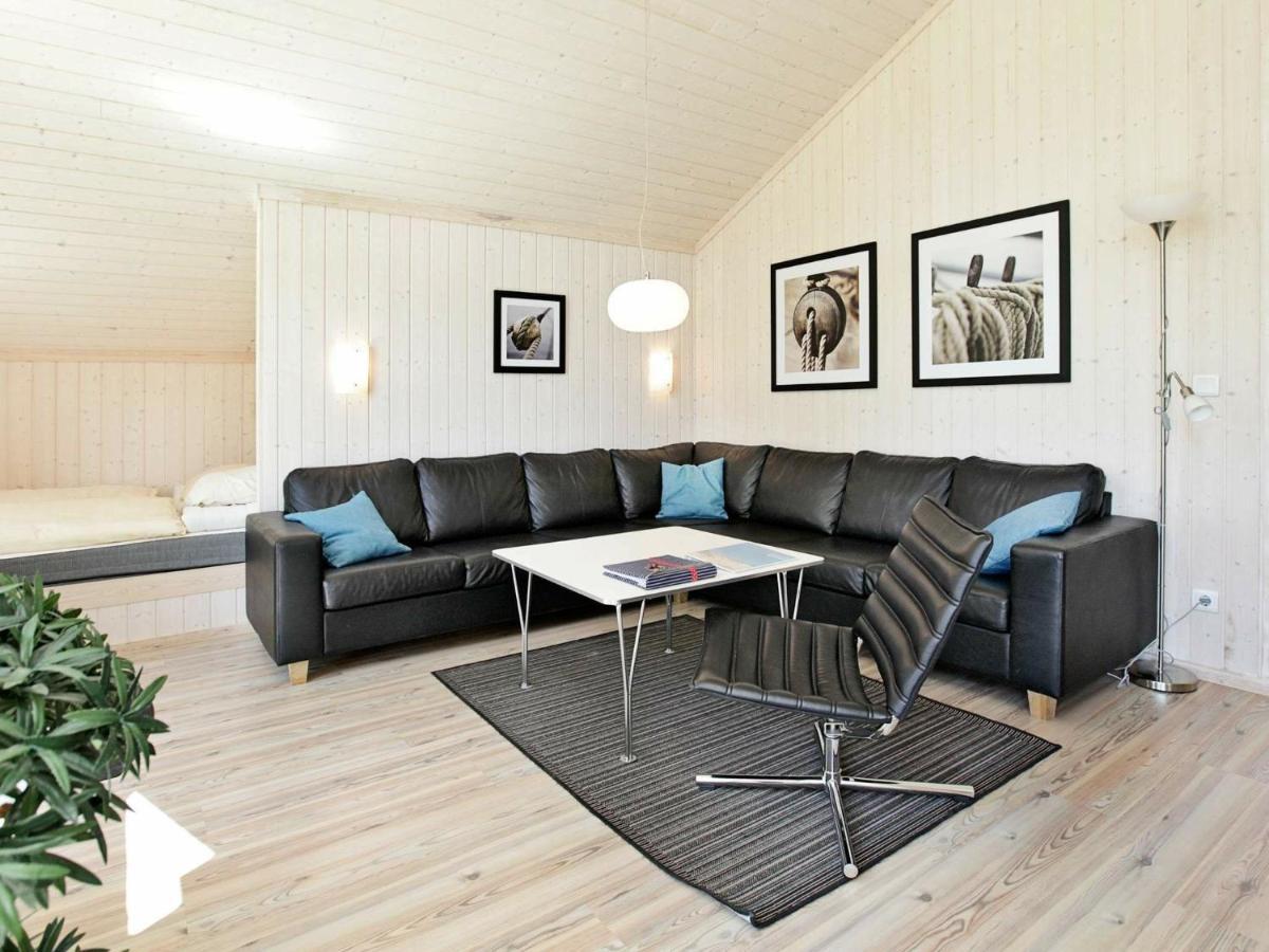 8 Person Holiday Home In Gro Enbrode Großenbrode Екстериор снимка
